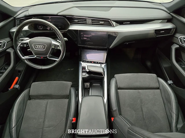 Audi e-tron 50 e-tron launch edition black quattro 71 kwh 313pk 2019 (origineel-nl), g-918-vx - afbeelding 39 van  43