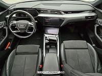 Audi e-tron 50 e-tron launch edition black quattro 71 kwh 313pk 2019 (origineel-nl), g-918-vx - afbeelding 39 van  43