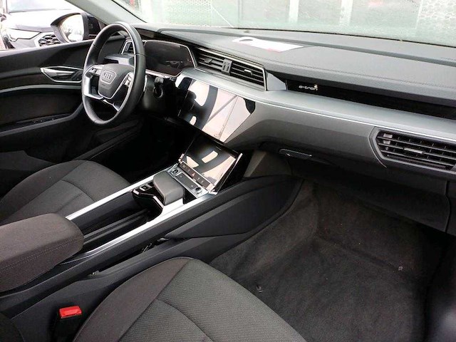 Audi e-tron 50 quattro 71 kwh 230kw automaat 2022 - afbeelding 13 van  16
