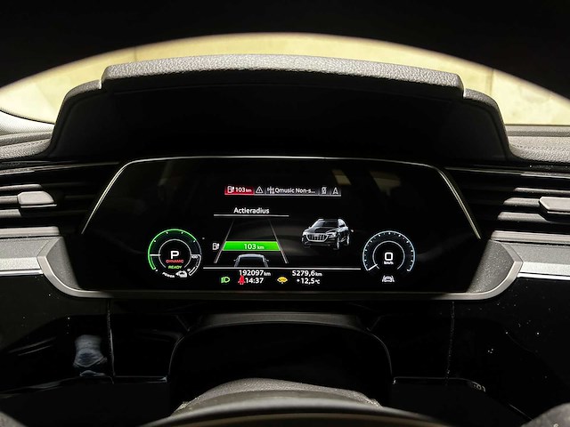 Audi e-tron 50 quattro business edition 313pk 2020 (origineel-nl), j-761-ns - afbeelding 20 van  44