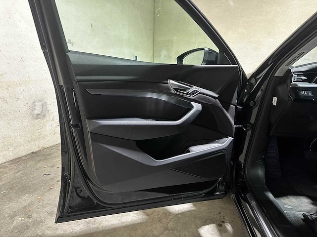 Audi e-tron 50 quattro business edition 313pk 2020 (origineel-nl), j-761-ns - afbeelding 25 van  44