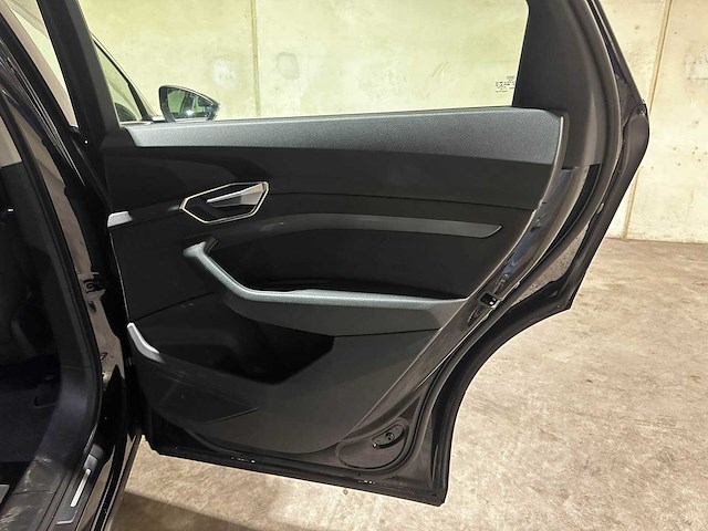 Audi e-tron 50 quattro business edition 313pk 2020 (origineel-nl), j-761-ns - afbeelding 32 van  44