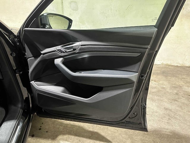 Audi e-tron 50 quattro business edition 313pk 2020 (origineel-nl), j-761-ns - afbeelding 35 van  44