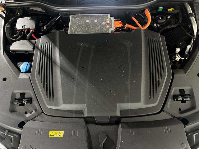 Audi e-tron 50 quattro business edition 313pk 2020 (origineel-nl), j-761-ns - afbeelding 37 van  44
