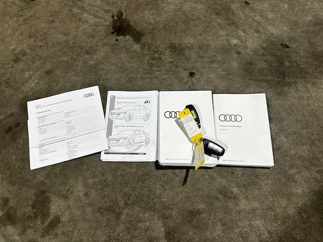 Audi e-tron 50 quattro business edition 313pk 2020 (origineel-nl), j-761-ns - afbeelding 38 van  44