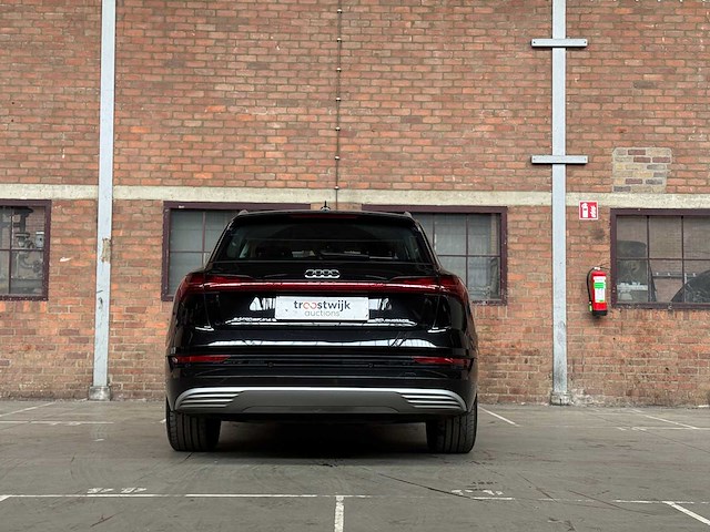 Audi e-tron 50 quattro business edition 71 kwh 313pk 2020, k-422-jj - afbeelding 37 van  87