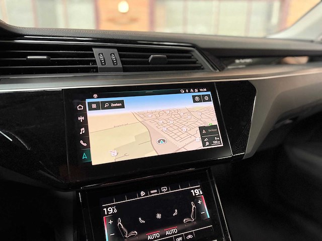 Audi e-tron 50 quattro business edition 71 kwh 313pk 2020, k-422-jj - afbeelding 53 van  87