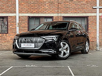 Audi e-tron 50 quattro business edition 71 kwh 313pk 2020, k-422-jj - afbeelding 1 van  87