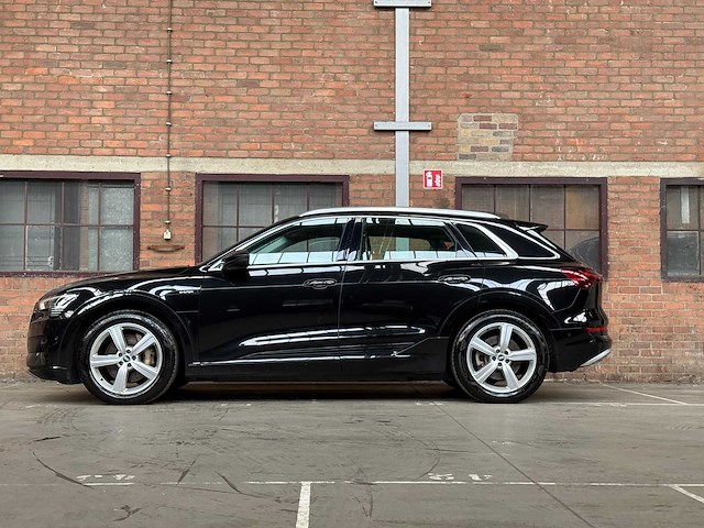 Audi e-tron 50 quattro business edition 71 kwh 313pk 2020, k-422-jj - afbeelding 43 van  87