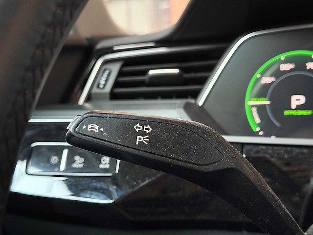 Audi e-tron 50 quattro business edition 71 kwh 313pk 2020, k-422-jj - afbeelding 47 van  87