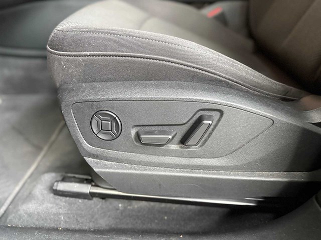 Audi e-tron 50 quattro business edition 71 kwh 313pk 2020, k-422-jj - afbeelding 61 van  87