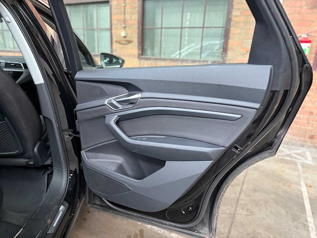 Audi e-tron 50 quattro business edition 71 kwh 313pk 2020, k-422-jj - afbeelding 75 van  87