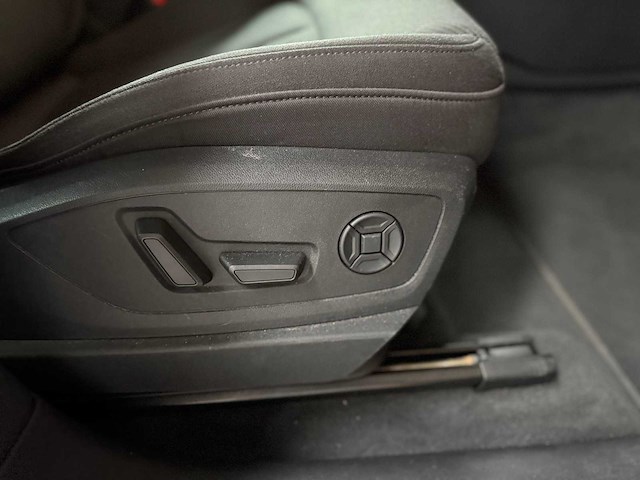 Audi e-tron 50 quattro business edition 71 kwh 313pk 2020, k-422-jj - afbeelding 83 van  87