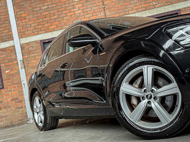 Audi e-tron 50 quattro business edition 71 kwh 313pk 2020, k-422-jj - afbeelding 4 van  87