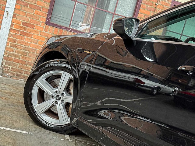 Audi e-tron 50 quattro business edition 71 kwh 313pk 2020, k-422-jj - afbeelding 16 van  87