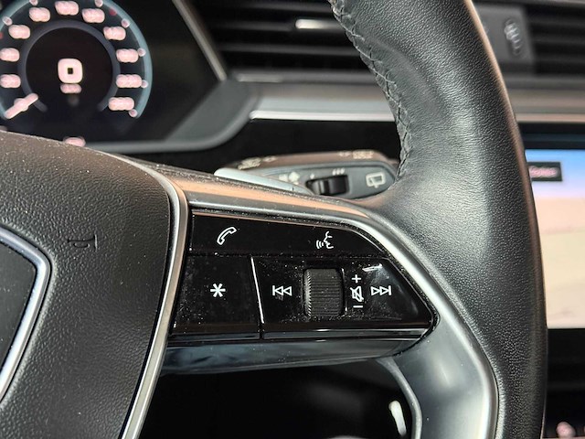 Audi e-tron 50 quattro business edition 71 kwh 313pk 2020, k-422-jj - afbeelding 51 van  87