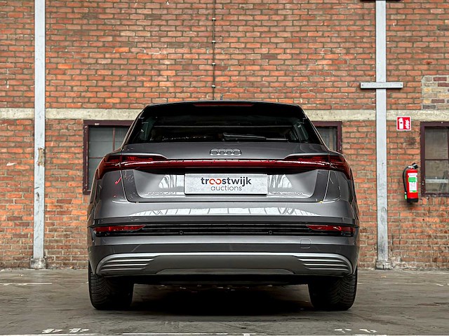 Audi e-tron 50 quattro business edition 71 kwh 313pk 2020 (origineel-nl+1e eigenaar), k-238-jj - afbeelding 4 van  51