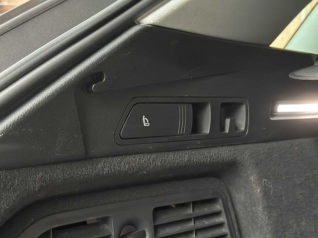 Audi e-tron 50 quattro business edition 71 kwh 313pk 2020 (origineel-nl+1e eigenaar), k-238-jj - afbeelding 28 van  51