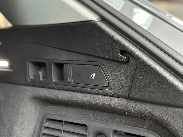 Audi e-tron 50 quattro business edition 71 kwh 313pk 2020 (origineel-nl+1e eigenaar), k-238-jj - afbeelding 29 van  51