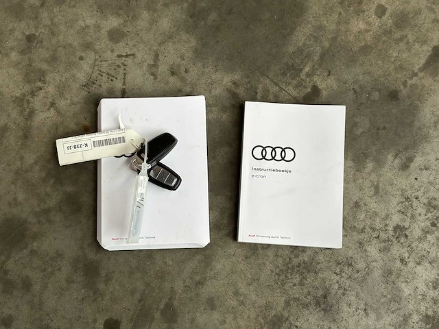 Audi e-tron 50 quattro business edition 71 kwh 313pk 2020 (origineel-nl+1e eigenaar), k-238-jj - afbeelding 44 van  51