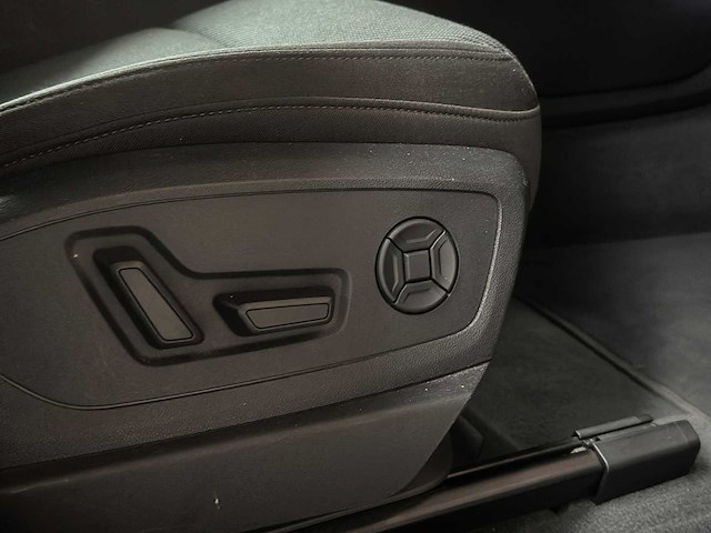 Audi e-tron 50 quattro business edition 71 kwh 313pk 2020 (origineel-nl+1e eigenaar), k-238-jj - afbeelding 46 van  51