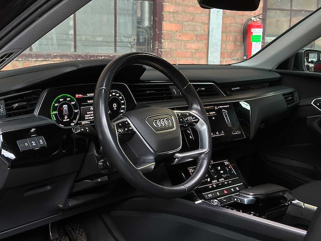 Audi e-tron 50 quattro edition 71 kwh 313pk 2020 (origineel-nl + 1e eigenaar), j-904-hf - afbeelding 9 van  42