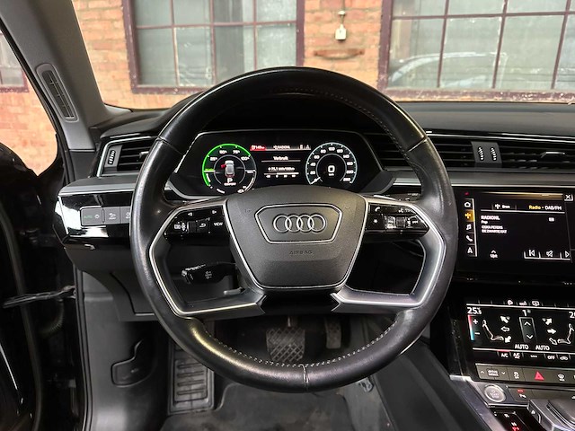 Audi e-tron 50 quattro edition 71 kwh 313pk 2020 (origineel-nl + 1e eigenaar), j-904-hf - afbeelding 10 van  42