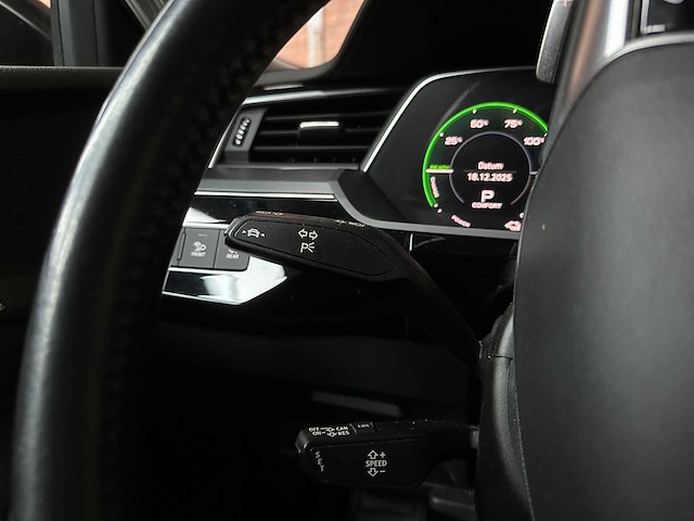 Audi e-tron 50 quattro edition 71 kwh 313pk 2020 (origineel-nl + 1e eigenaar), j-904-hf - afbeelding 16 van  42