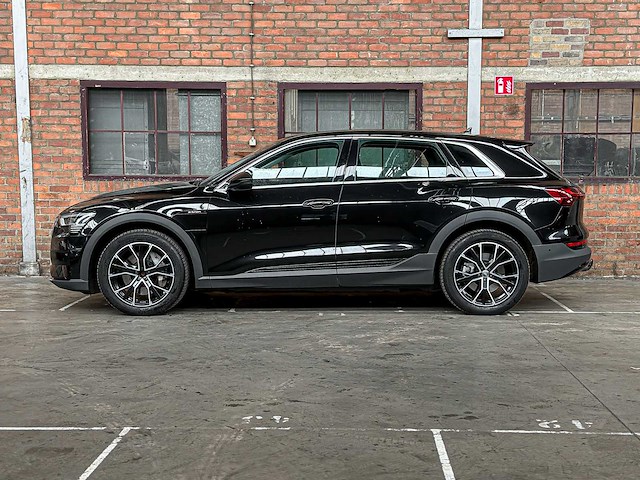 Audi e-tron 50 quattro edition 71 kwh 313pk 2020 (origineel-nl + 1e eigenaar), j-904-hf - afbeelding 8 van  42