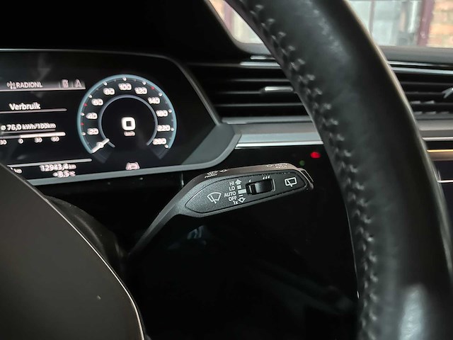 Audi e-tron 50 quattro edition 71 kwh 313pk 2020 (origineel-nl + 1e eigenaar), j-904-hf - afbeelding 17 van  42