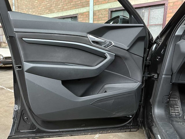 Audi e-tron 50 quattro edition 71 kwh 313pk 2020 (origineel-nl + 1e eigenaar), j-904-hf - afbeelding 22 van  42