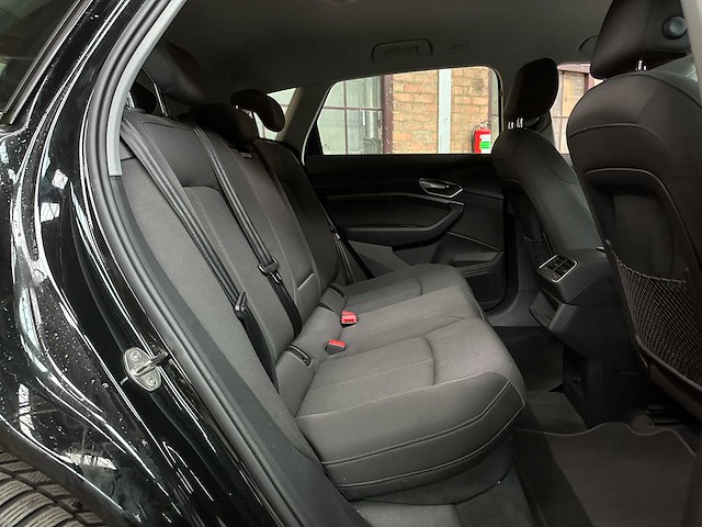 Audi e-tron 50 quattro edition 71 kwh 313pk 2020 (origineel-nl + 1e eigenaar), j-904-hf - afbeelding 33 van  42