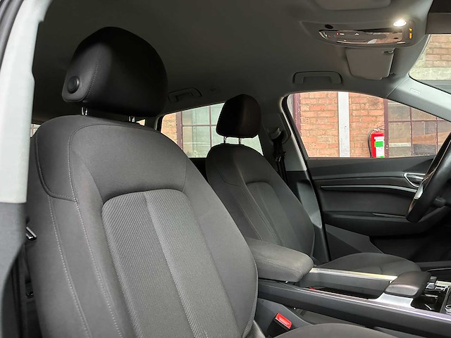 Audi e-tron 50 quattro edition 71 kwh 313pk 2020 (origineel-nl + 1e eigenaar), j-904-hf - afbeelding 36 van  42