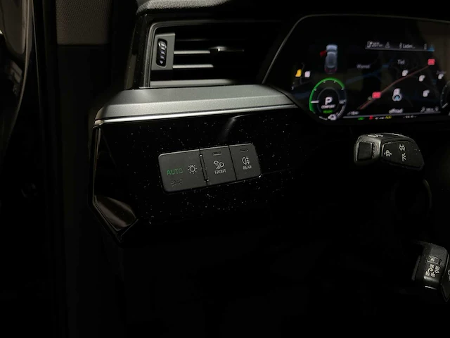 Audi e-tron 50 quattro edition 71 kwh 313pk 2020 (origineel-nl + 1e eigenaar), j-948-hf - afbeelding 13 van  50