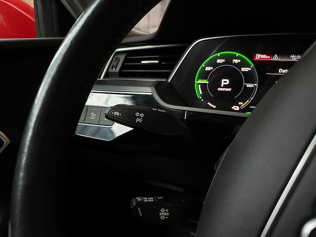 Audi e-tron 50 quattro edition 71 kwh 313pk 2020 (origineel-nl), j-388-ll - afbeelding 18 van  43