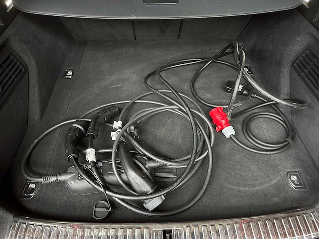 Audi e-tron 50 quattro edition 71 kwh 313pk 2020 (origineel-nl), j-388-ll - afbeelding 28 van  43