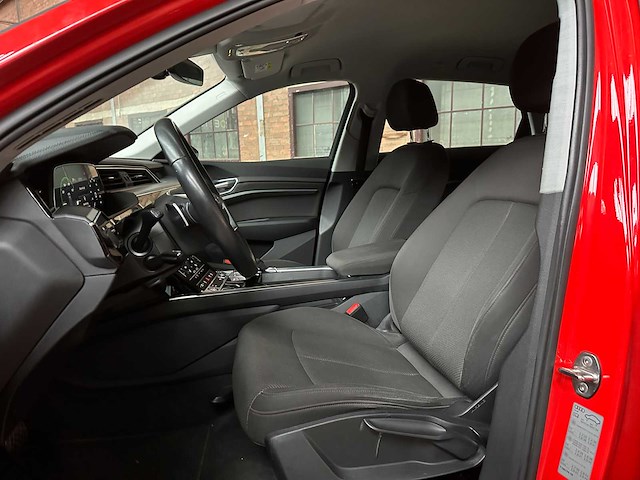 Audi e-tron 50 quattro edition 71 kwh 313pk 2020 (origineel-nl), j-388-ll - afbeelding 33 van  43