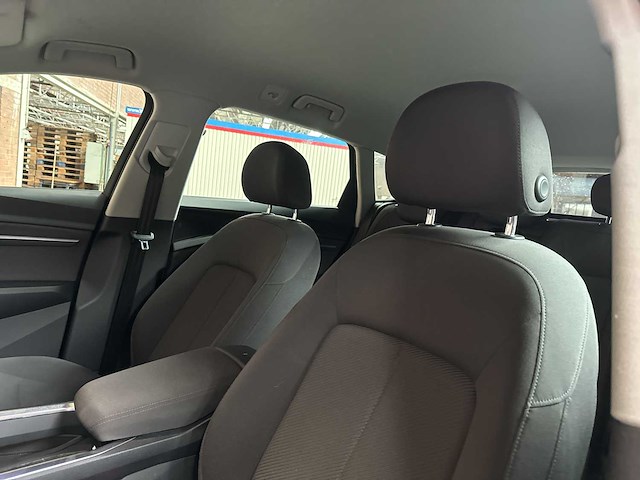 Audi e-tron 50 quattro launch edition 71 kwh 313pk 2020 (origineel-nl & 1e eigenaar), j-840-lr - afbeelding 32 van  63