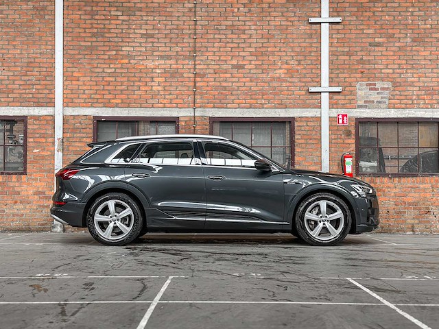 Audi e-tron 50 quattro launch edition 71 kwh 313pk 2020 (origineel-nl & 1e eigenaar), j-840-lr - afbeelding 63 van  63