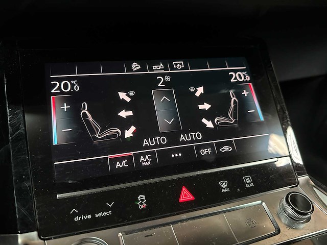 Audi e-tron 50 quattro launch edition 71 kwh 313pk 2020 (origineel-nl & 1e eigenaar), j-840-lr - afbeelding 20 van  63