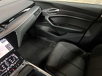 Audi e-tron 50 quattro launch edition 71 kwh 313pk 2020 (origineel-nl & 1e eigenaar), j-840-lr - afbeelding 25 van  63
