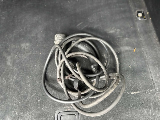 Audi e-tron 50 quattro launch edition 71 kwh 313pk 2020 (origineel-nl & 1e eigenaar), j-840-lr - afbeelding 42 van  63