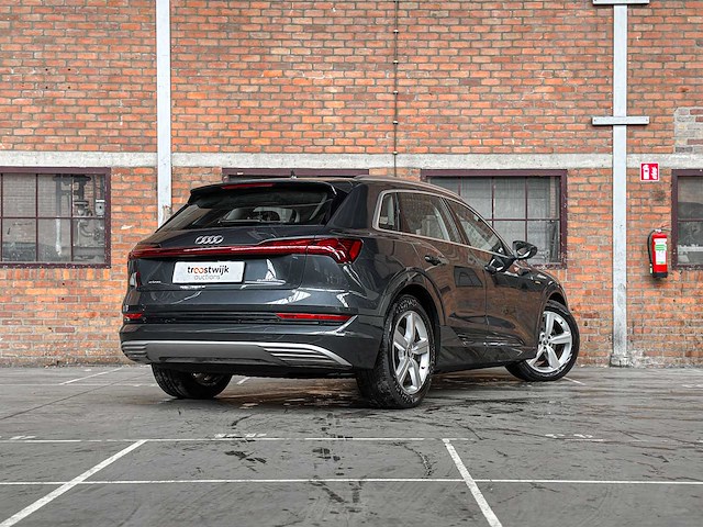 Audi e-tron 50 quattro launch edition 71 kwh 313pk 2020 (origineel-nl & 1e eigenaar), j-840-lr - afbeelding 4 van  63