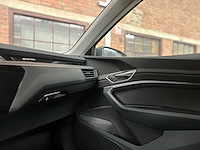 Audi e-tron 50 quattro launch edition 71 kwh 313pk 2020 (origineel-nl & 1e eigenaar), j-840-lr - afbeelding 24 van  63