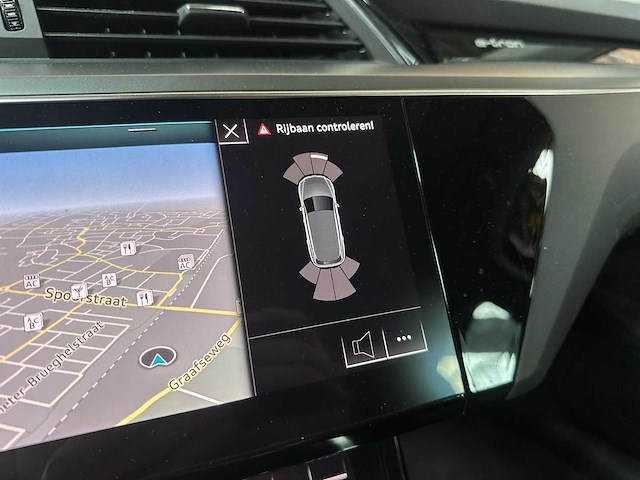Audi e-tron 50 quattro launch edition 71 kwh 313pk 2020 (origineel-nl & 1e eigenaar), j-840-lr - afbeelding 19 van  63