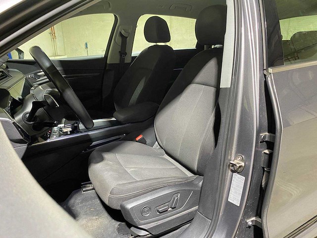 Audi e-tron 50 quattro launch edition 71 kwh 313pk 2020 (origineel-nl & 1e eigenaar), j-980-hf - afbeelding 5 van  34