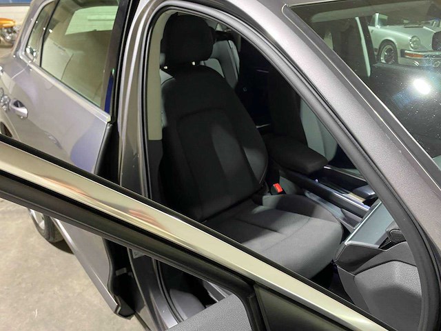 Audi e-tron 50 quattro launch edition 71 kwh 313pk 2020 (origineel-nl & 1e eigenaar), j-980-hf - afbeelding 10 van  34