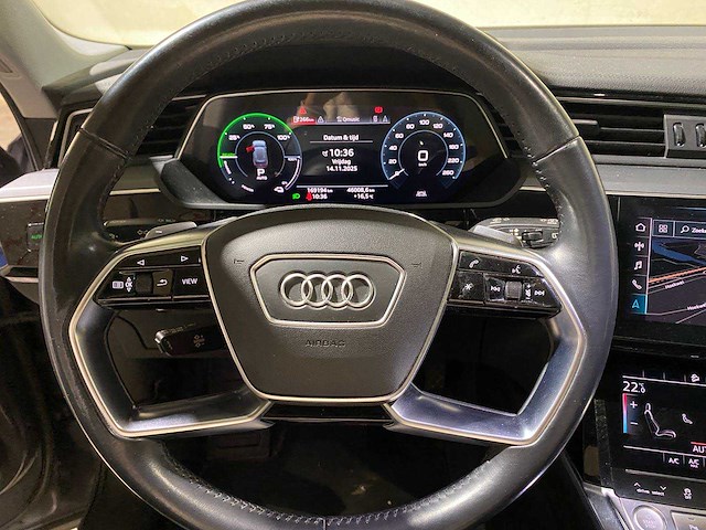 Audi e-tron 50 quattro launch edition 71 kwh 313pk 2020 (origineel-nl & 1e eigenaar), j-980-hf - afbeelding 22 van  34