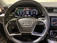 Audi e-tron 50 quattro launch edition 71 kwh 313pk 2020 (origineel-nl & 1e eigenaar), j-980-hf - afbeelding 22 van  34
