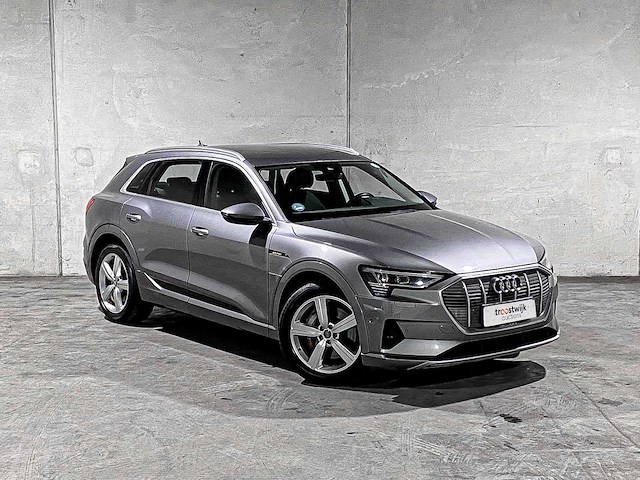 Audi e-tron 50 quattro launch edition 71 kwh 313pk 2020 (origineel-nl & 1e eigenaar), j-980-hf - afbeelding 31 van  34